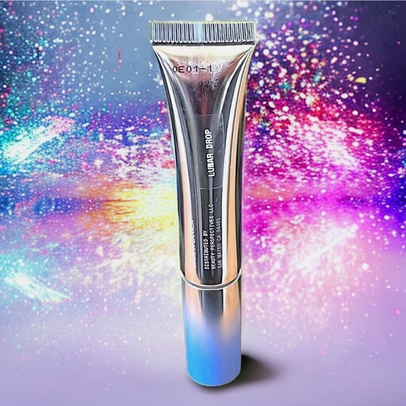 Item Beauty Hydrating Jelly Eyeshadow, Lid Glaze in Lunar Drop by Addison Rae - Picture 6 of 11